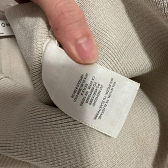 Aritzia Babaton Sculpt Knit Scoopneck Cropped Tank Matte Pearl S - Picture 7 of 7